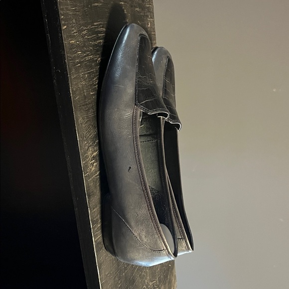 ANTONIO MELANI Shoes - ANTONIO MELANI Women’s Black Leather Slip-On Loafers 9